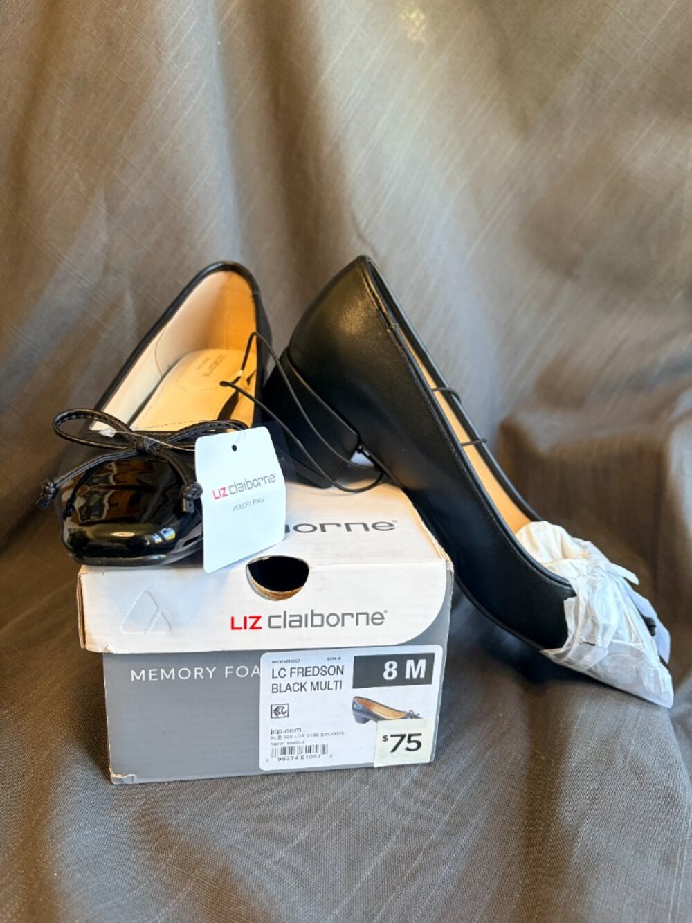 NWT Liz Claiborne Black Patent Toe Cap Block Heel Pumps - Picture 5 of 5